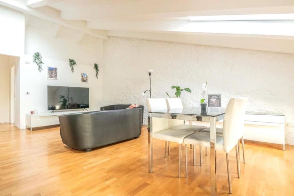 Penthouse Piazza San Giacomo ウーディネ エクステリア 写真